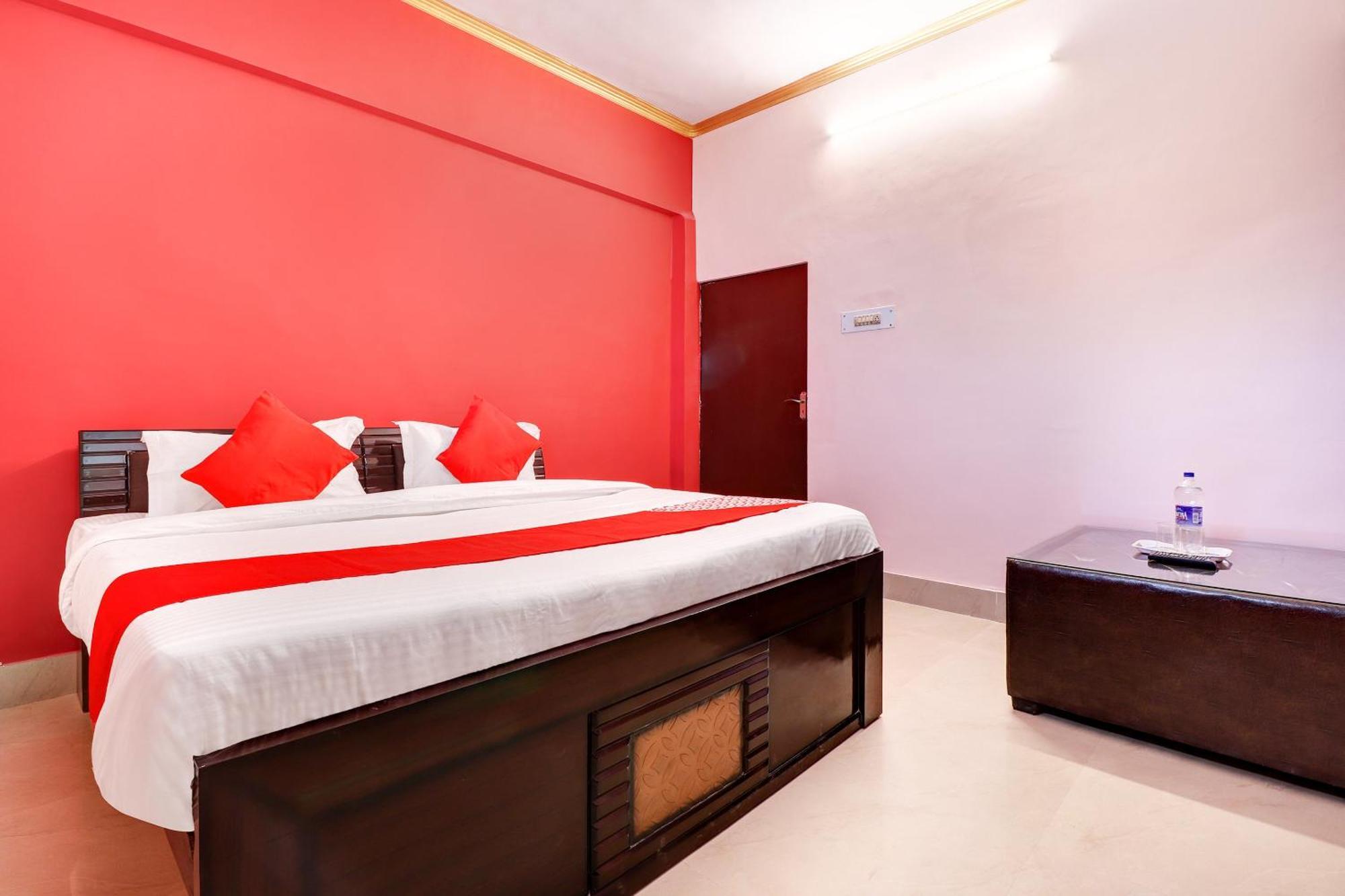 Hotel O Star City Hotel Ayodhya Exterior foto